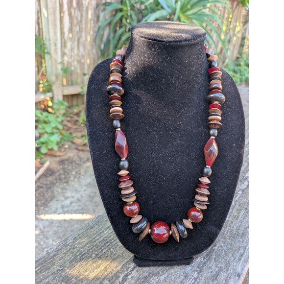 Vintage Wood Beaded Necklace: Red Chunky Necklace - Picture 2 of 16